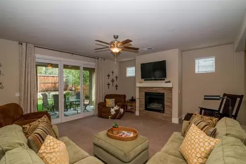 3547 Trenton Ln, Clovis, CA 93619 photo 6