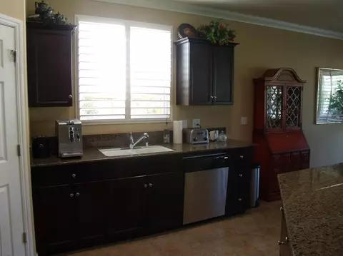 3049 Wrenwood Ave, Clovis, CA 93619 photo 8