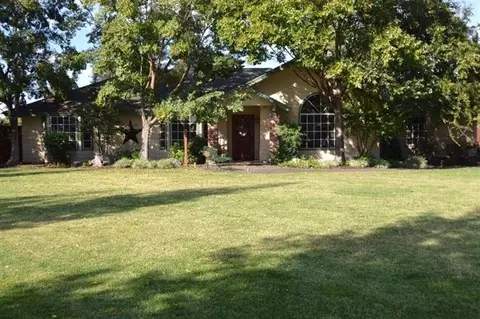 13248 E Saginaw Way, Sanger, CA 93657 photo 1