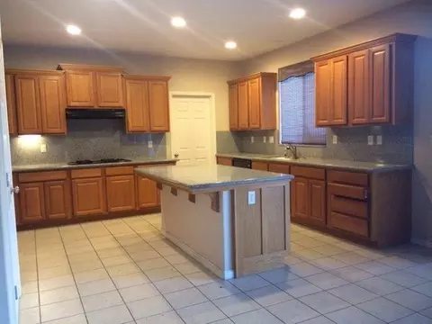 842 Fenmore Ave, Sanger, CA 93657 photo 8