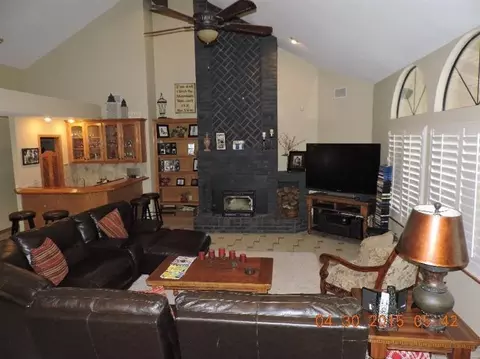 5893 E Silaxo Rd, Clovis, CA 93619 photo 4