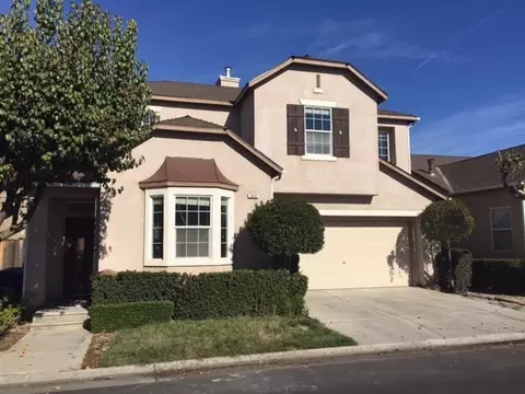 649 W Fontaine Ln, Clovis, CA 93619 photo 1