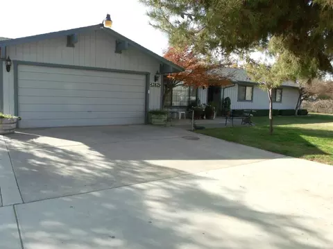 12821 E Ashcroft Ave, Sanger, CA 93657 photo 2