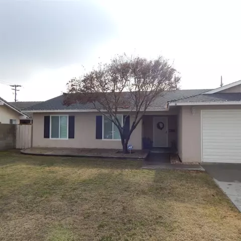 2013 Hicks St, Selma, CA 93662 photo 3