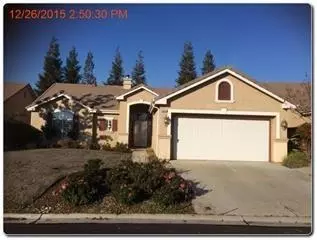 10534 E Ravenswood Way, Clovis, CA 93619 photo 1