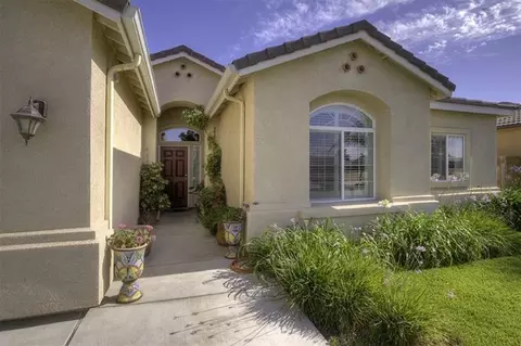 1609 Morro Ln, Lemoore, CA 93245 photo 2