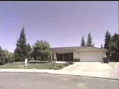 2338 Tamarack, Sanger, CA 93657 photo 1