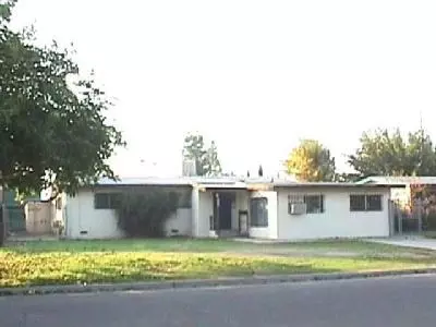 1326 Cherry Ln, Clovis, CA 93612 photo 1