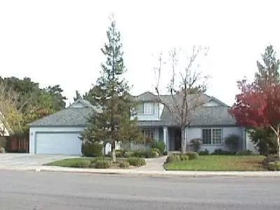587 W Ellery, Clovis, CA 93612 photo 1