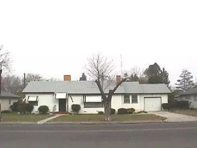 2232 9th St, Sanger, CA 93657 photo 1