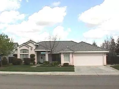 2053 Cromwell, Clovis, CA 93611 photo 1