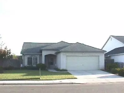 272 W Kelly, Clovis, CA 93611 photo 1