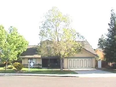 1676 Buckingham, Clovis, CA 93611 photo 1