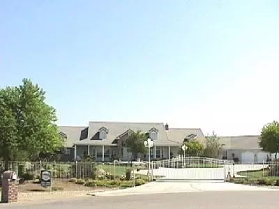 5902 E Province, Clovis, CA 93611 photo 1