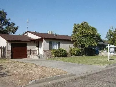 435 N 2nd St, Chowchilla, CA 93610 photo 1