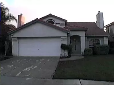1016 Robinson, Clovis, CA 93612 photo 1