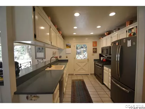 768 Meadow Dr, Arnold, CA 95223 photo 7