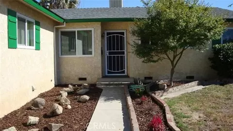 82 W Swift Ave, Clovis, CA 93612 photo 1