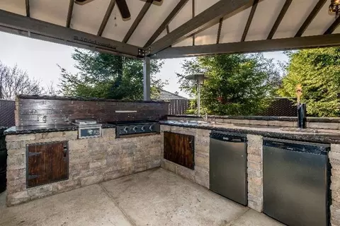 15506 Monreal Rd, Madera, CA 93636 photo 2
