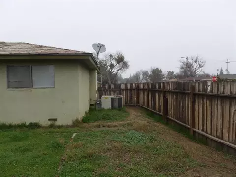 438 W Mitchell Ave, Clovis, CA 93612 photo 7