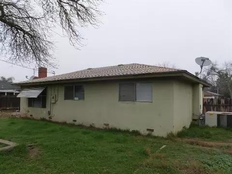 438 W Mitchell Ave, Clovis, CA 93612 photo 9
