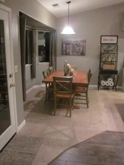 997 Harvard Ct, Madera, CA 93637 photo 9