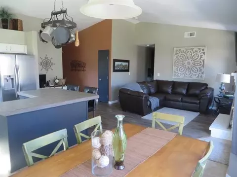 997 Harvard Ct, Madera, CA 93637 photo 1
