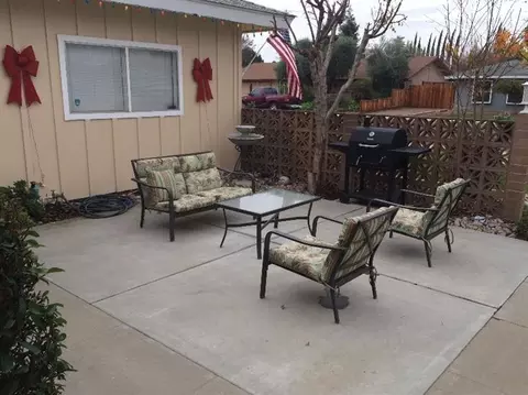121 Gill Way, Chowchilla, CA 93610 photo 2