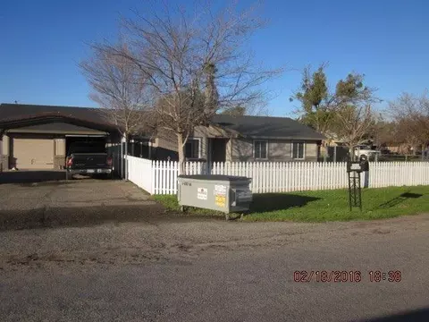 25693 Rexford Dr, Madera, CA 93638 photo 1