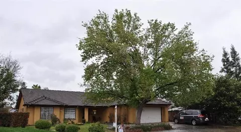 1679 Athens Ave, Clovis, CA 93611 photo 1