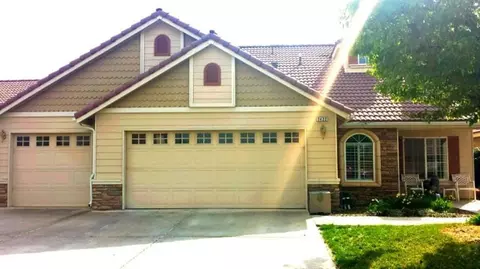 2422 Vartikian Ave, Clovis, CA 93611 photo 2