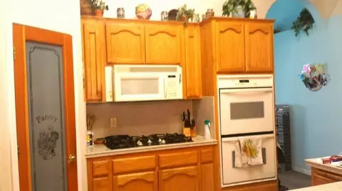 2422 Vartikian Ave, Clovis, CA 93611 photo 5
