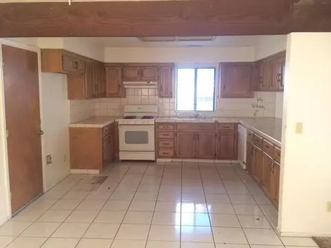 1217 Diamond Way, Madera, CA 93637 photo 2