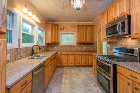 5918 N De Wolf Ave, Clovis, CA 93619 photo 7