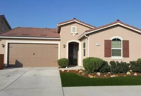 756 Maine Ave, Clovis, CA 93619 photo 1