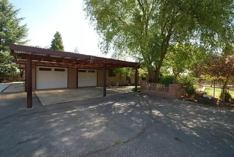 31475 Donald Ave, Madera, CA 93636 photo 2