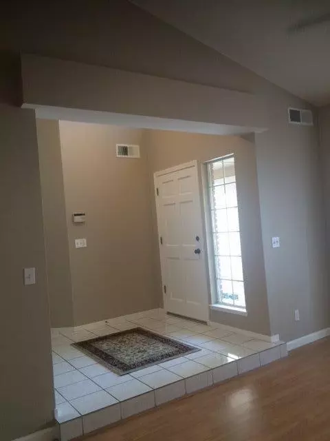 2036 Mesa Ave, Clovis, CA 93611 photo 3