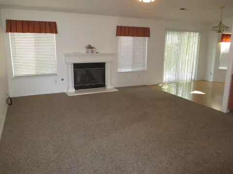3040 Winter Way, Madera, CA 93637 photo 5