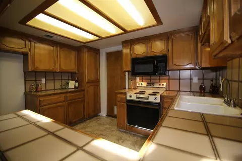 1565 Mayflower Way, Clovis, CA 93612 photo 7