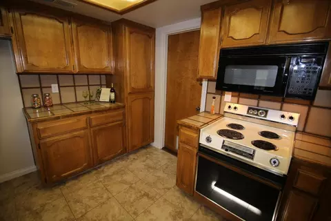 1565 Mayflower Way, Clovis, CA 93612 photo 9