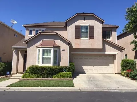 713 W Fontaine Ln, Clovis, CA 93619 photo 1