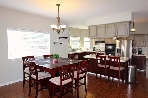 1811 Cromwell Ave, Clovis, CA 93611 photo 2