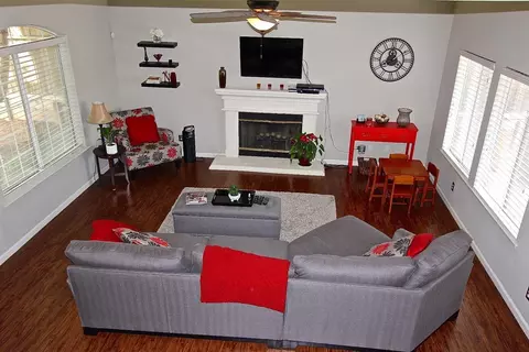 1811 Cromwell Ave, Clovis, CA 93611 photo 4