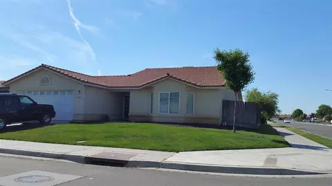 1704 Pierce Ln, Madera, CA 93638 photo 1