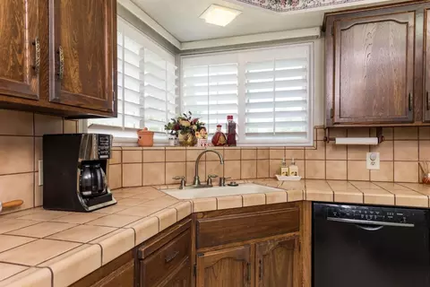 2870 E Millbrae Ave, Fresno, CA 93710 photo 10