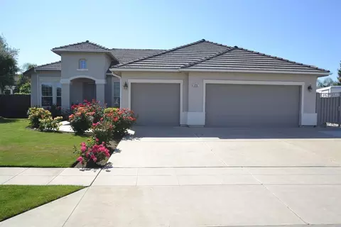 896 Greenfield Ave, Clovis, CA 93611 photo 1