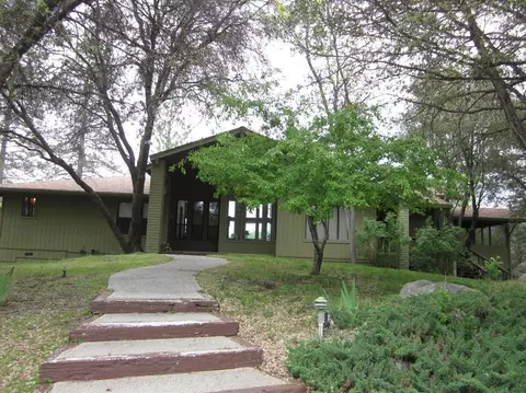 39367 Brandywine Ln, Oakhurst, CA 93644 photo 1