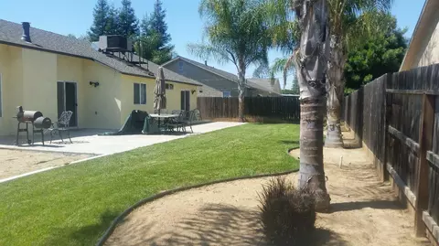 502 4th St, Sanger, CA 93657 photo 3