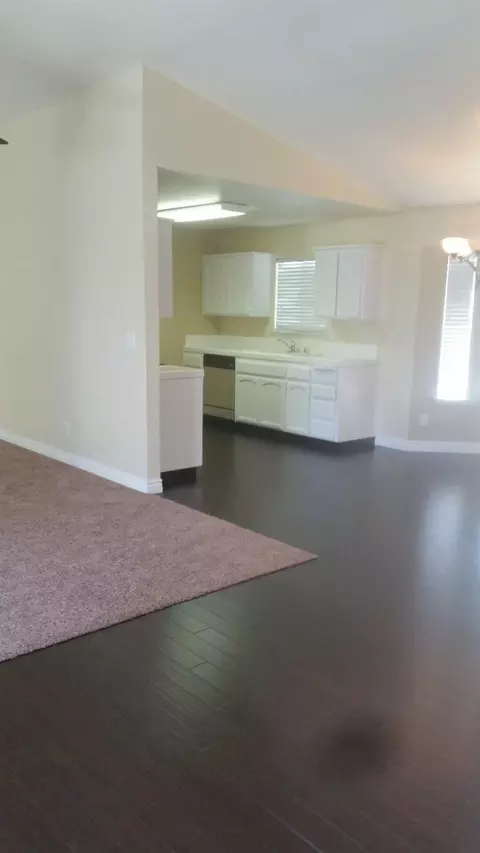 502 4th St, Sanger, CA 93657 photo 7