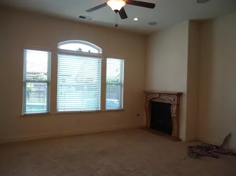 2567 E Powers Ave, Fresno, CA 93720 photo 9